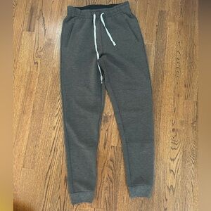 BuffBunny joggers in gray